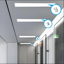 Plusieurs détecteurs E1-M commandant l’éclairage LED d’un couloir